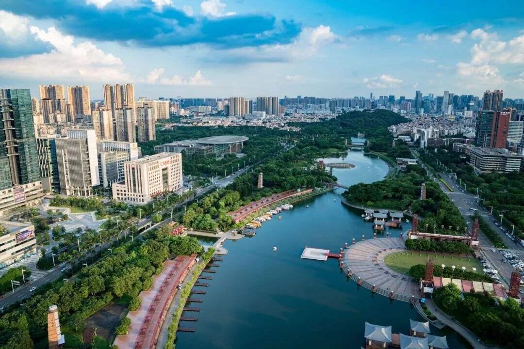 2025年新澳门和香港天天免费精准大全,全面释义、解释和落实和警惕虚假宣-全面释义、解释和落实